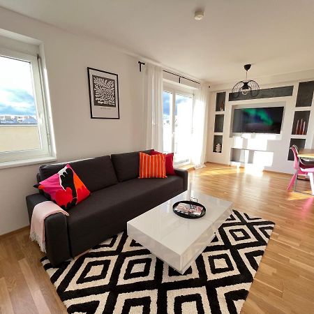 Penthouse Near Central Station With Free Parking Виена Екстериор снимка