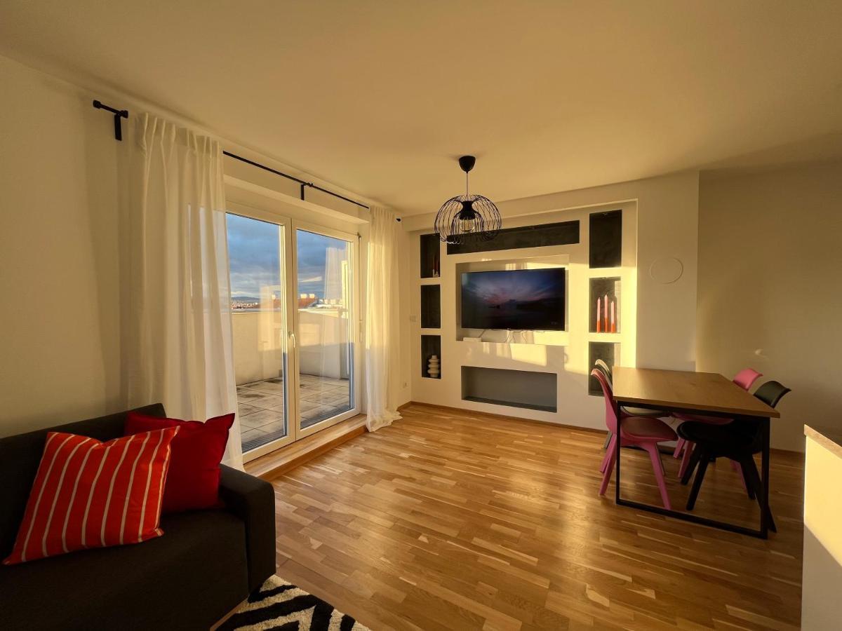 Penthouse Near Central Station With Free Parking Виена Екстериор снимка