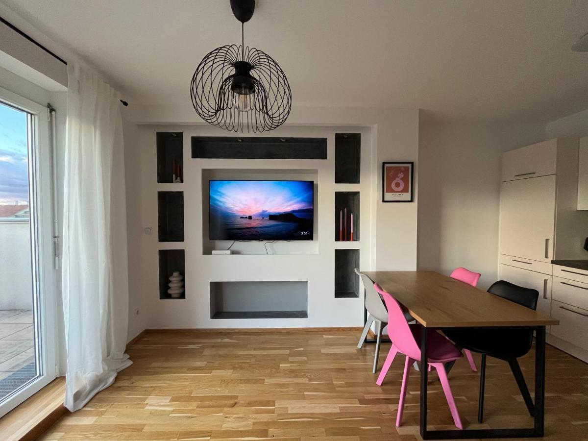 Penthouse Near Central Station With Free Parking Виена Екстериор снимка